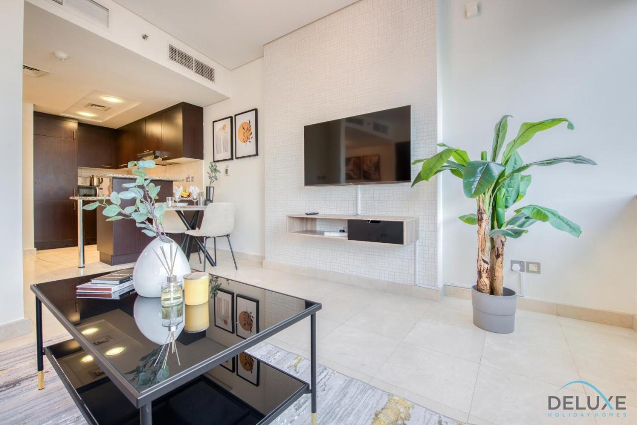 Unbeatable Rate Stylish 1Br With Balcony Near Metro By Deluxe Holiday Homes ดูไบ ภายนอก รูปภาพ