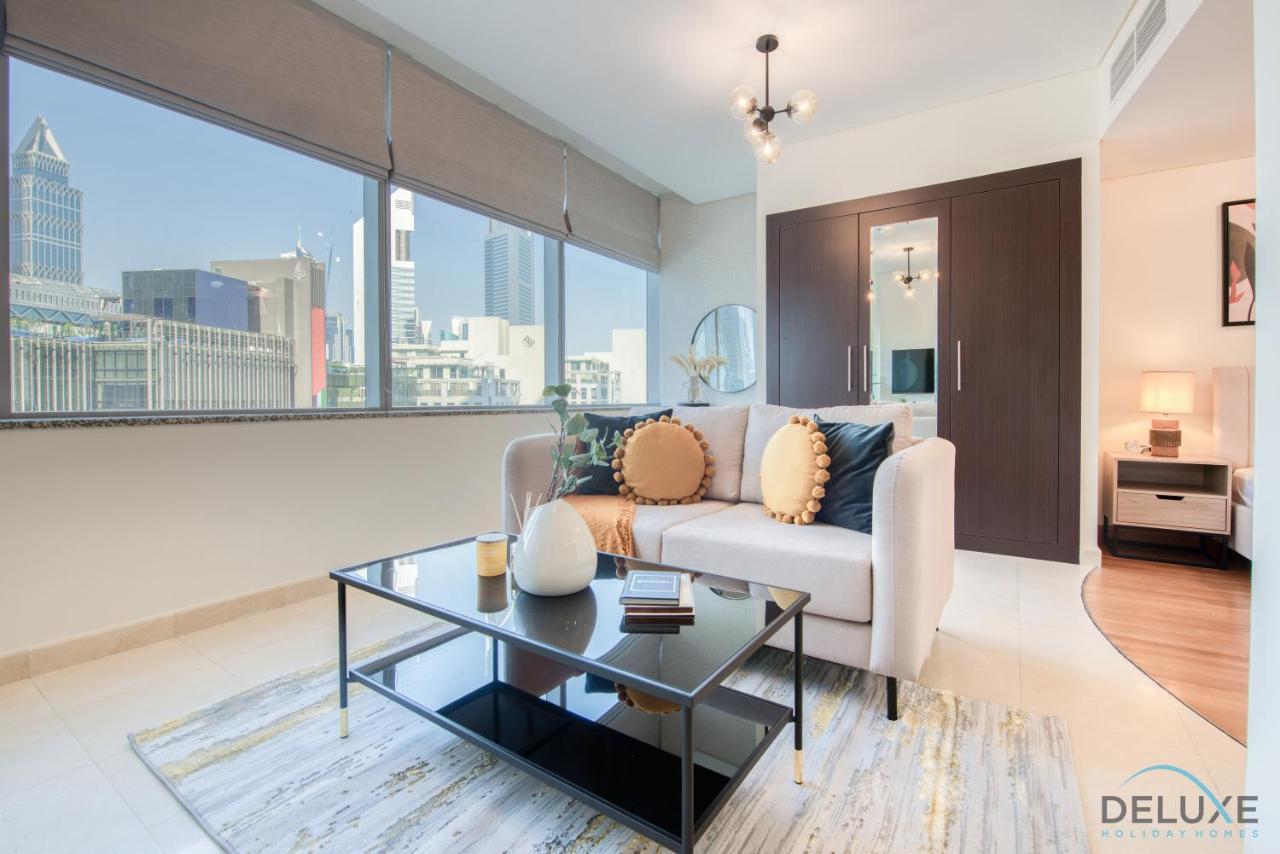 Unbeatable Rate Stylish 1Br With Balcony Near Metro By Deluxe Holiday Homes ดูไบ ภายนอก รูปภาพ